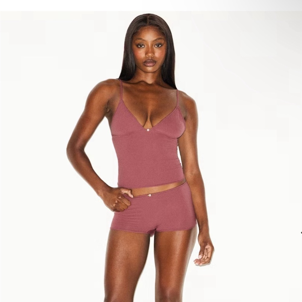 NWT Skims Fits Everybody Picot Cami and Boy Short Set in Beet